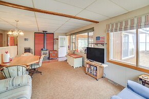 Dock & Fire Pit: Lakefront Cottage in Gould City!