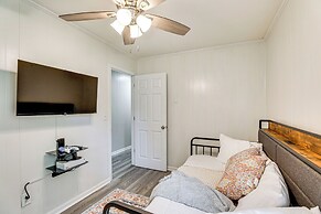 < 5 Mi to Dtwn Walterboro: Grill, Game & More!