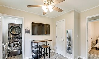 < 5 Mi to Dtwn Walterboro: Grill, Game & More!