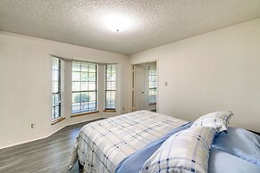 8 Mi to Lewisville Lake: Peaceful Countryside Home