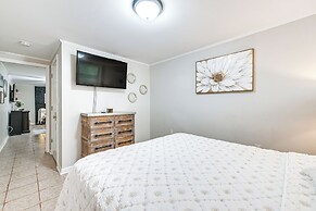 3 Mi to Dtwn: Hickory Home Base w/ Patio!