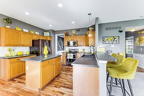 14 Mi to Kansas City: Group Getaway in Liberty!