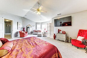 14 Mi to Kansas City: Group Getaway in Liberty!