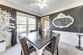 14 Mi to Kansas City: Group Getaway in Liberty!