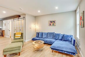 Family-friendly Townhome w/ Patio in Columbia!
