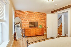 Family-friendly Townhome w/ Patio in Columbia!