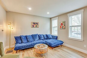Family-friendly Townhome w/ Patio in Columbia!
