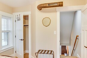 Family-friendly Townhome w/ Patio in Columbia!