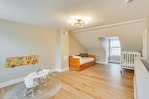 Family-friendly Townhome w/ Patio in Columbia!