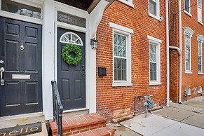 Family-friendly Townhome w/ Patio in Columbia!