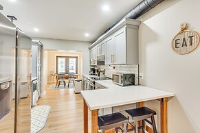 Family-friendly Townhome w/ Patio in Columbia!