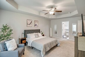 Family Home w/ Covered Patio in Ardmore