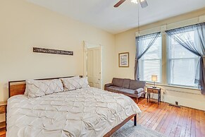 Walk to Medina Public Square: 1880 Historic Home