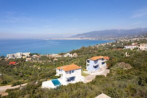 Modern Seaview Nest With Pool Panoramic Views
