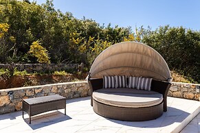 Modern Seaview Nest With Pool Panoramic Views