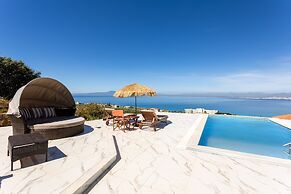 Modern Seaview Nest With Pool Panoramic Views