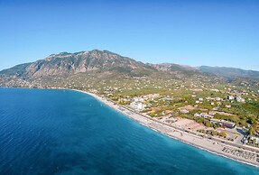 Modern Seaview Nest With Pool Panoramic Views