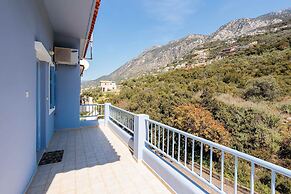 Modern Seaview Nest With Pool Panoramic Views