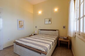 Modern Seaview Nest With Pool Panoramic Views