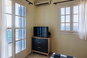 Seaview Getaway With Pool Panoramic Views