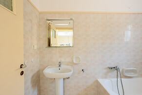 Seaview Getaway With Pool Panoramic Views