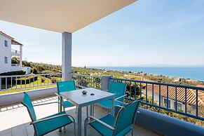 Seaview Getaway With Pool Panoramic Views