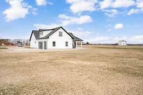 Hidden Treasure Retreat W/hot Tub & River Access 6 Bedroom Home