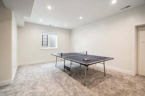 Hidden Treasure Retreat W/hot Tub & River Access 6 Bedroom Home