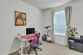 Modern Comfort - San Antonio Retreat 2 Bedroom Home