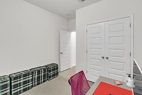 Modern Comfort - San Antonio Retreat 2 Bedroom Home