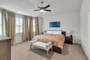 Modern Comfort - San Antonio Retreat 2 Bedroom Home