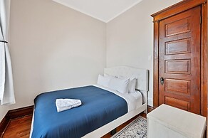 3 Bed Vintage Condo In Chicagolands Trendy Berwyn 3 Bedroom Condo