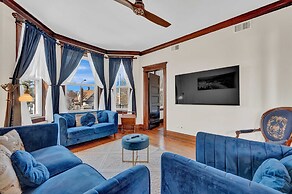 3 Bed Vintage Condo In Chicagolands Trendy Berwyn 3 Bedroom Condo