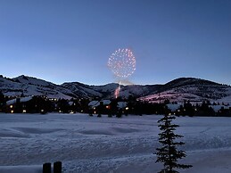 Blackstone Majesty In The Mountains 2g 2 Bedroom Condo