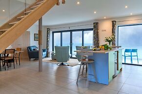 Beach House Overlooking Mount's Bay, No Deposit
