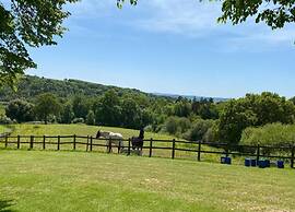 Pet-friendly Chalet in Hoath, No Deposit