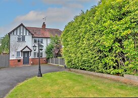 Retreat in Solihull Near NEC Birmingham