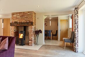 4 Bedroom Cottage in Ashbourne