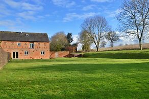 4 Bedroom Cottage in Ashbourne