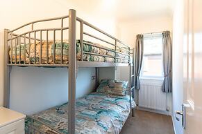 Pet-friendly Chalet in Torpoint, No Deposit