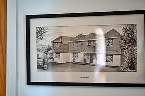 Cottage in Whitestone With Garden & Games Room