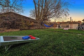 Ultimate Group Getaway Big Yard, Fire Pit, Grill
