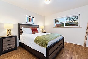 Ultimate Group Getaway Big Yard, Fire Pit, Grill