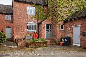 Cottage in Derbyshire With Private Garden