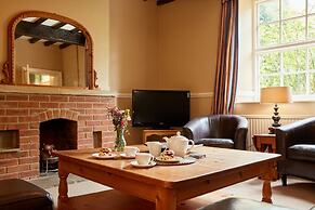 Cottage in Derbyshire With Private Garden