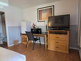 Falcon Nest Motel