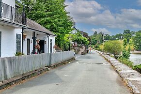 Cottage by Mawddach Trail With Stunning Views