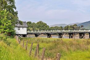 Cottage by Mawddach Trail With Stunning Views
