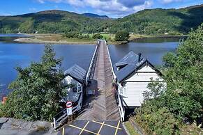 Cottage by Mawddach Trail With Stunning Views