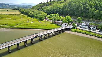 Cottage by Mawddach Trail With Stunning Views